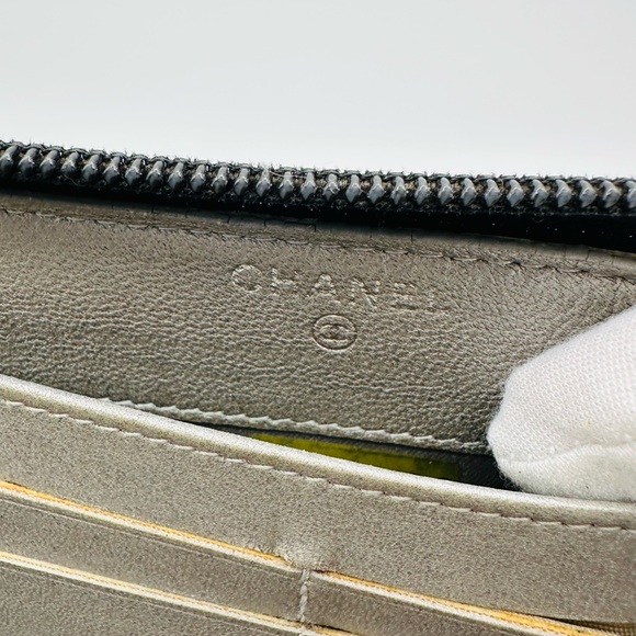 Chanel Large Puffy Zip around wallet - Picture 7 of 13